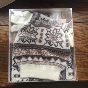 Muk luks reversible scarf set